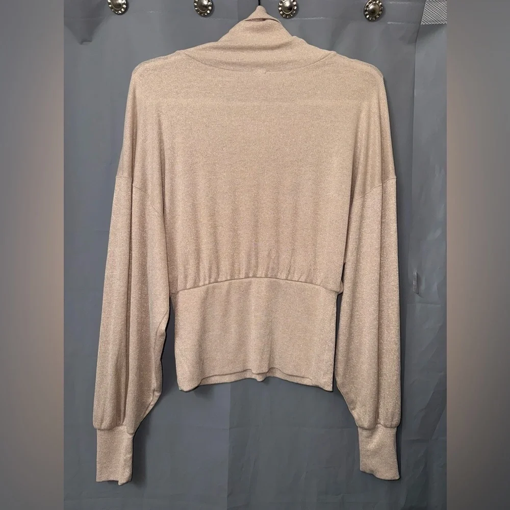FREE PEOPLE ECRU/ BEIGE LONG SLEEVE GLAM METALLIC TURTLENECK SWEATER TOP  SZ S